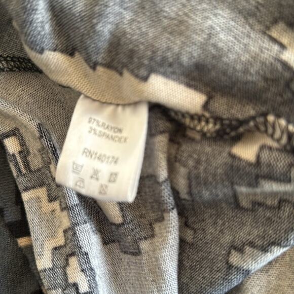 Ice Silk Women's Pullover Gray Aztec Sweater  Long Sleeves sz 3XL - Picture 4 of 6